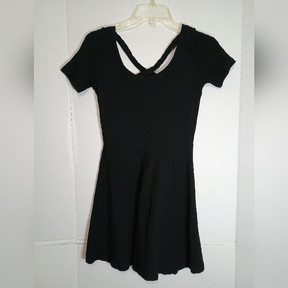 Divide Elegant Black Dress Size 6